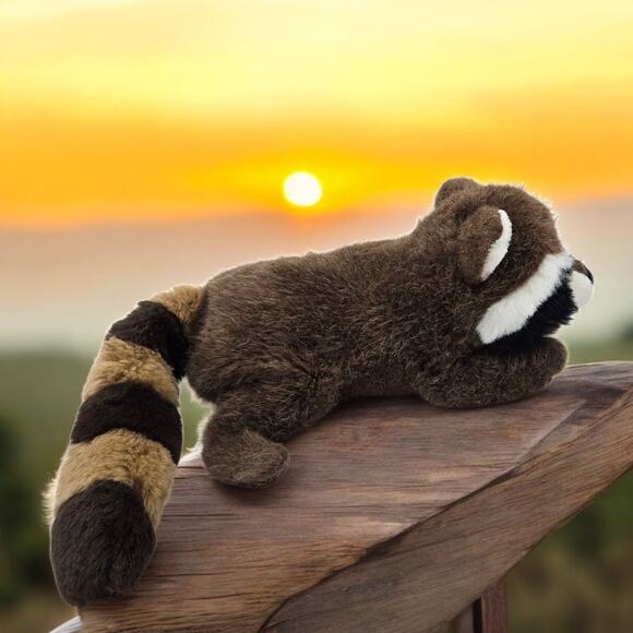 Westcliff Collection Wildlife 20" Raccoon Realistic Plush Vintage Stuffed Toy - Picture 6 of 15